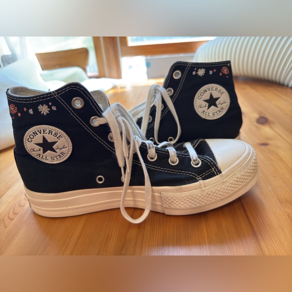 Floral embroidered Converse